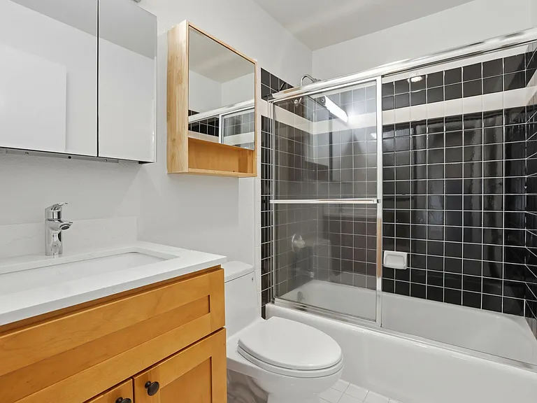 550 Church St #2 — Photo 12