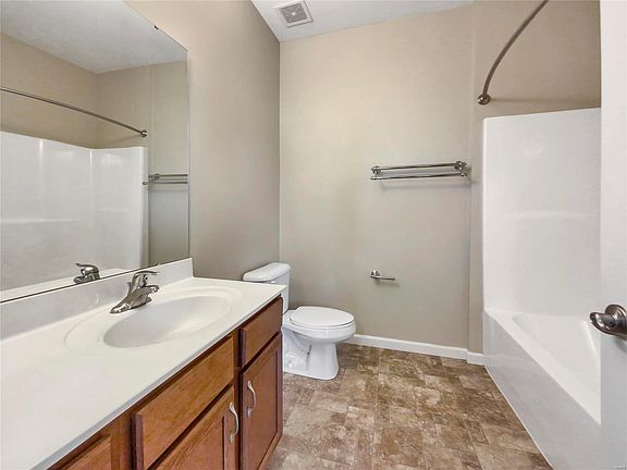 5th image of 6431 Brookfield Court Dr APT 208