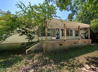 589 John Humphrey Rd, Burgaw, NC 28425