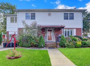 54 Nugent Street, New Hyde Park, NY