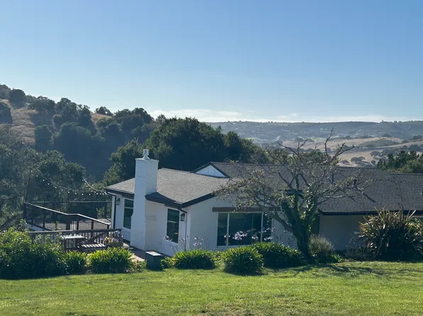 32 Seca Pl, Salinas, CA 93908