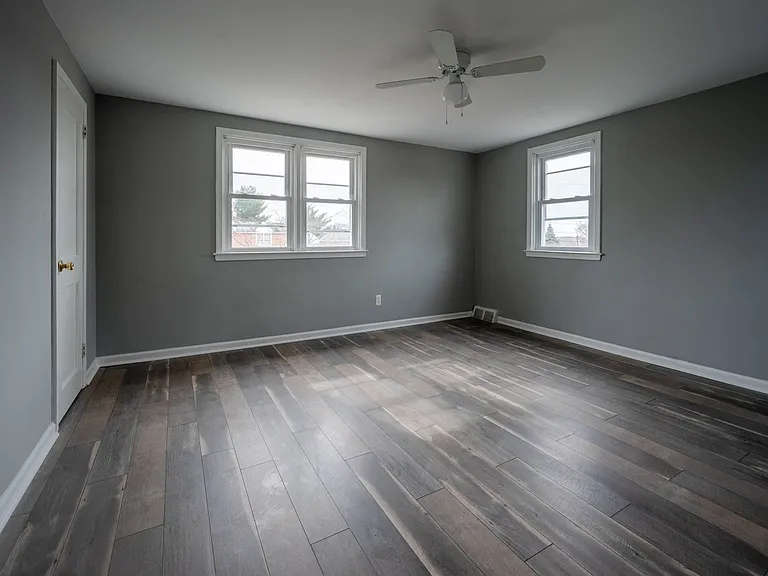 357 Holland St — Photo 19