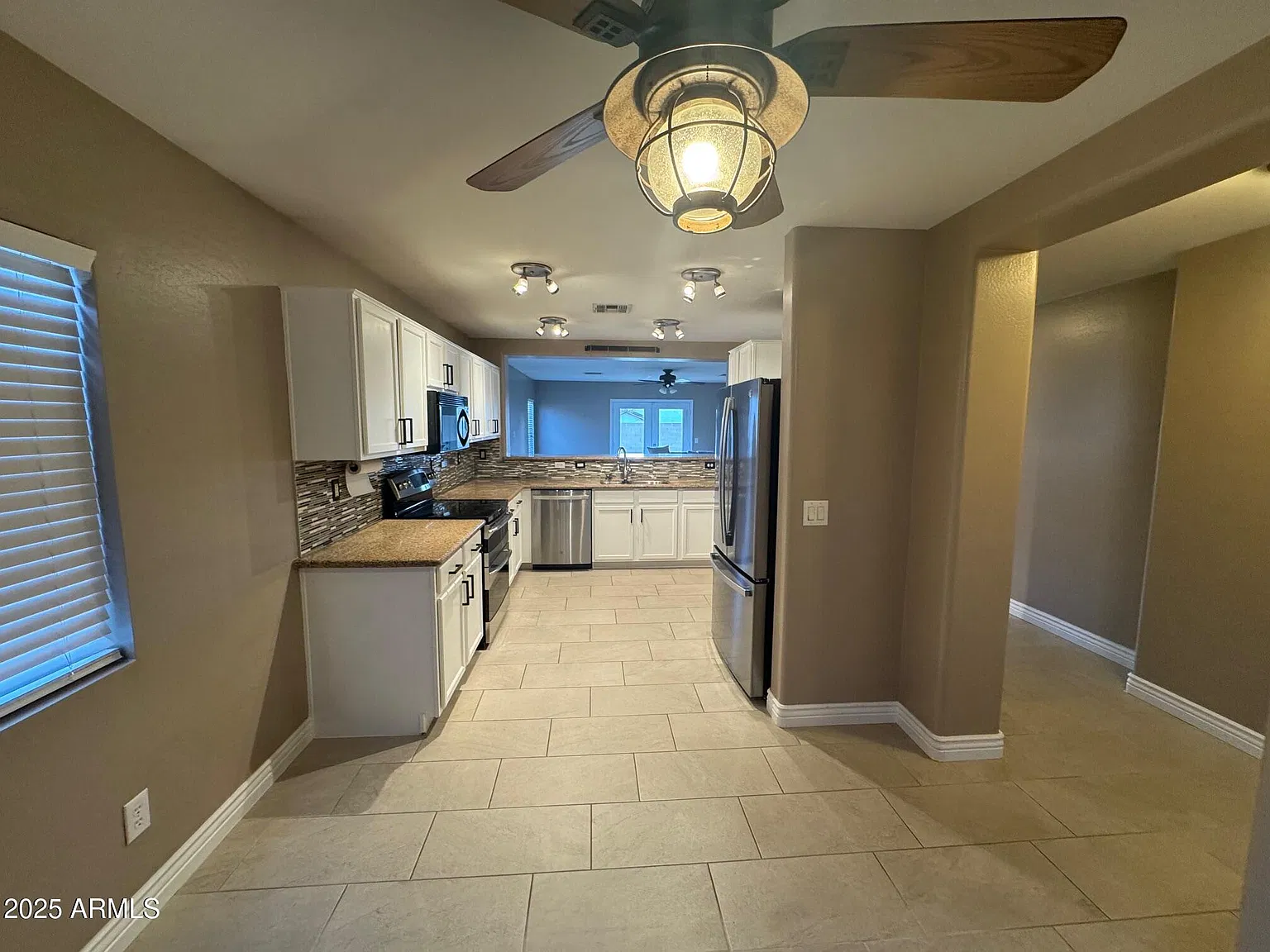 3 bed, 2.0 bath, 1424 sqft, $1,850 — Photo 4