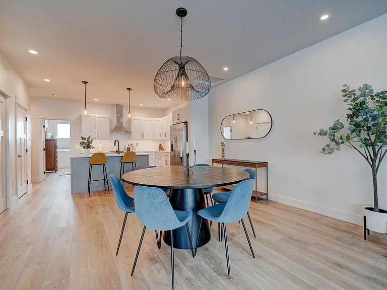601 E Bryant St — Photo 33