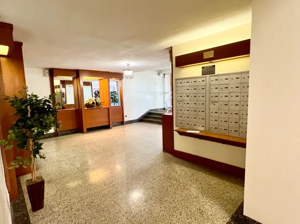 33-44 Junction Boulevard image 22 of 29