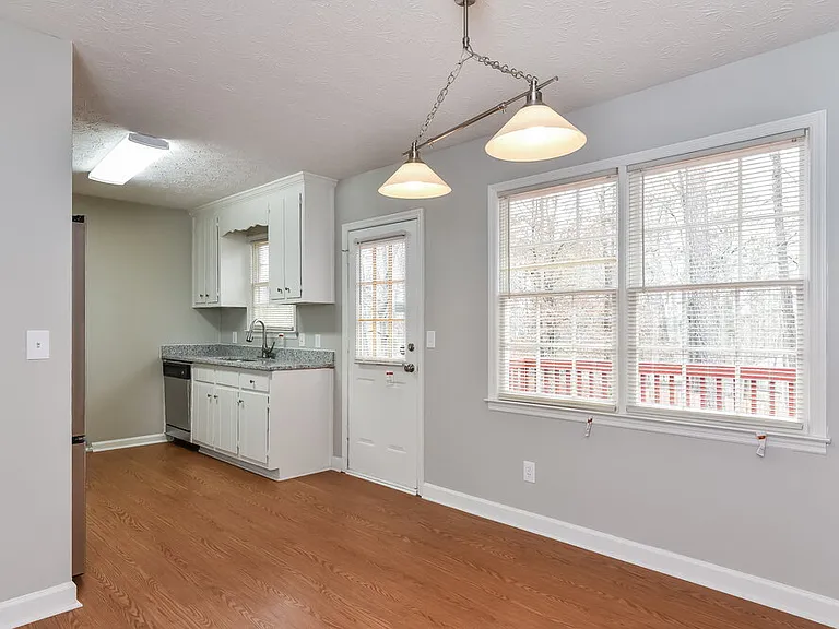 490 Radio Ct — Photo 7