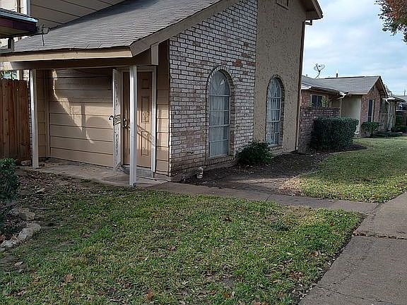 3rd image of 13175 Clarewood Dr