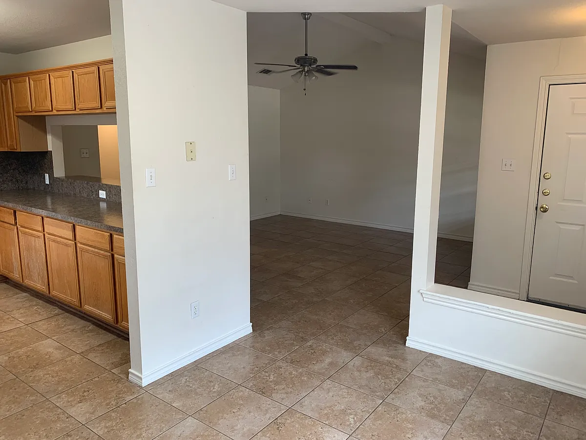 Building Photo - 2018 Legacy Ln #2018