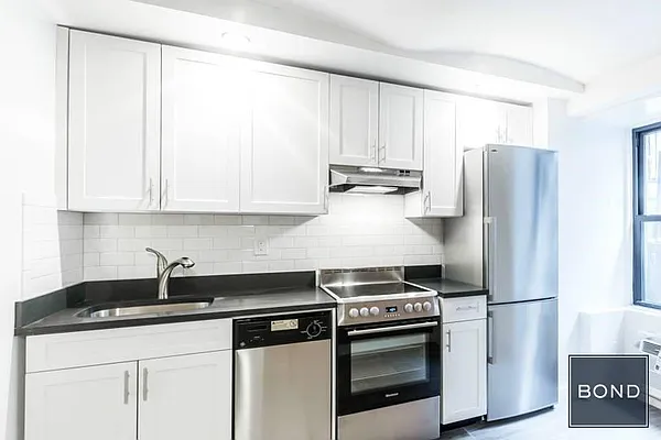 Rented by Bond New York | media 27