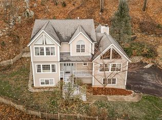 15 S Ridge Rd, Pomona, NY 10970