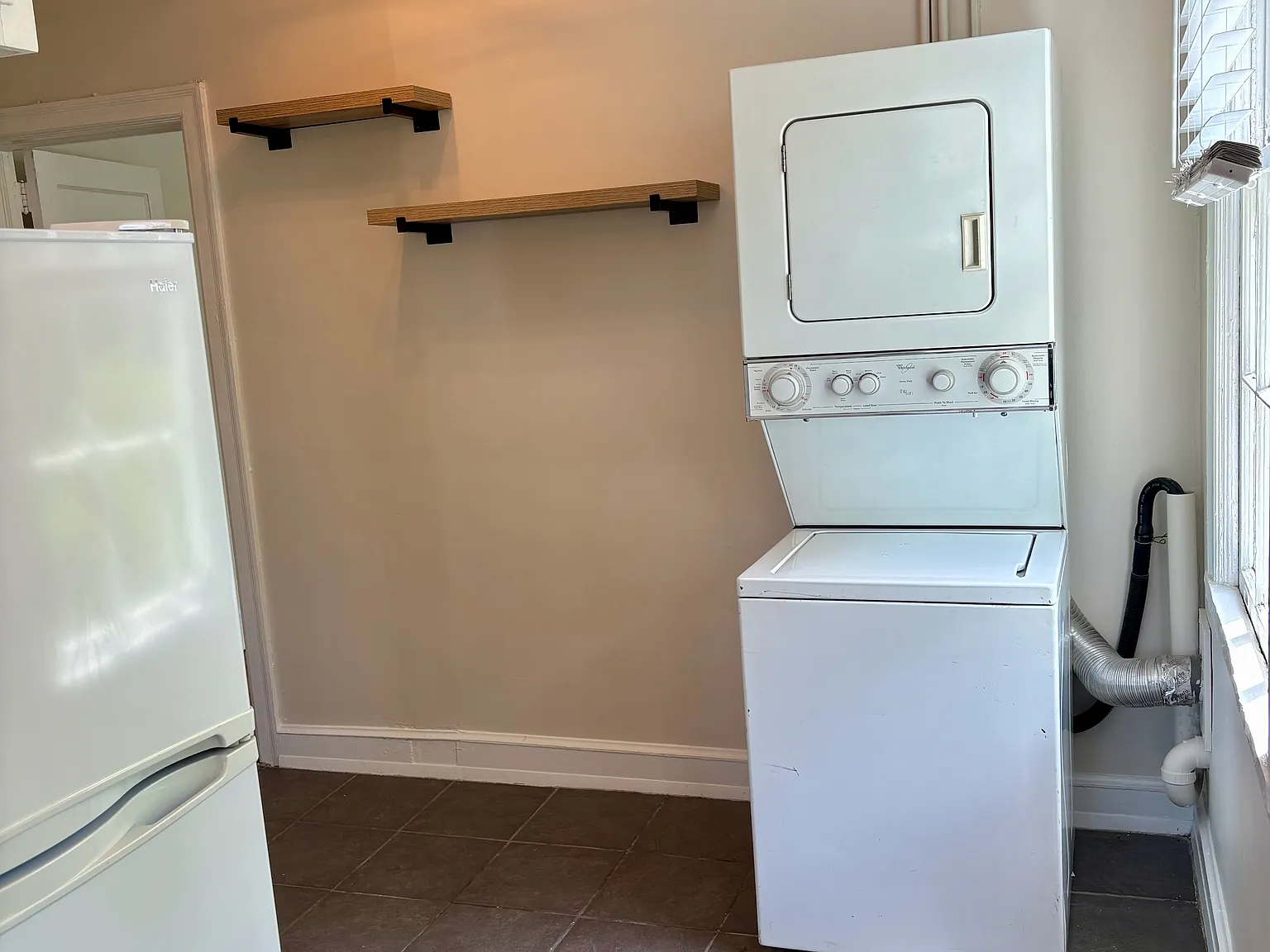 2 bed, 800 sqft, $1,200 — Photo 4