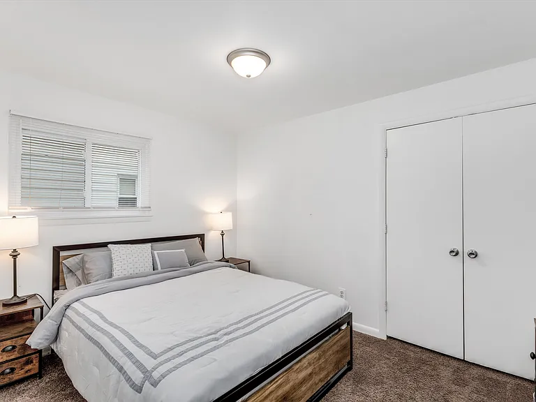 28516 Marshall St — Photo 9