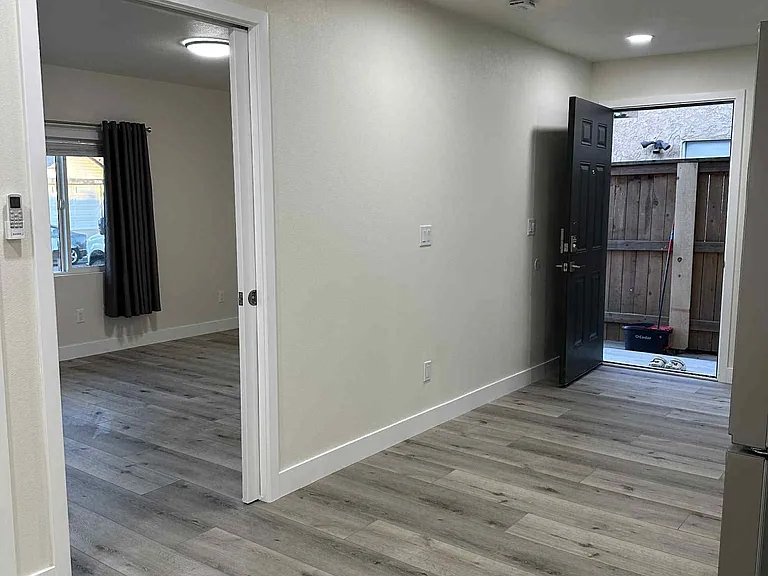 7567 Rock Canyon Dr — Photo 3