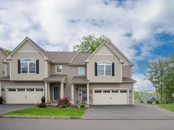 128 Wells View Road #128, Shelton, CT 06484