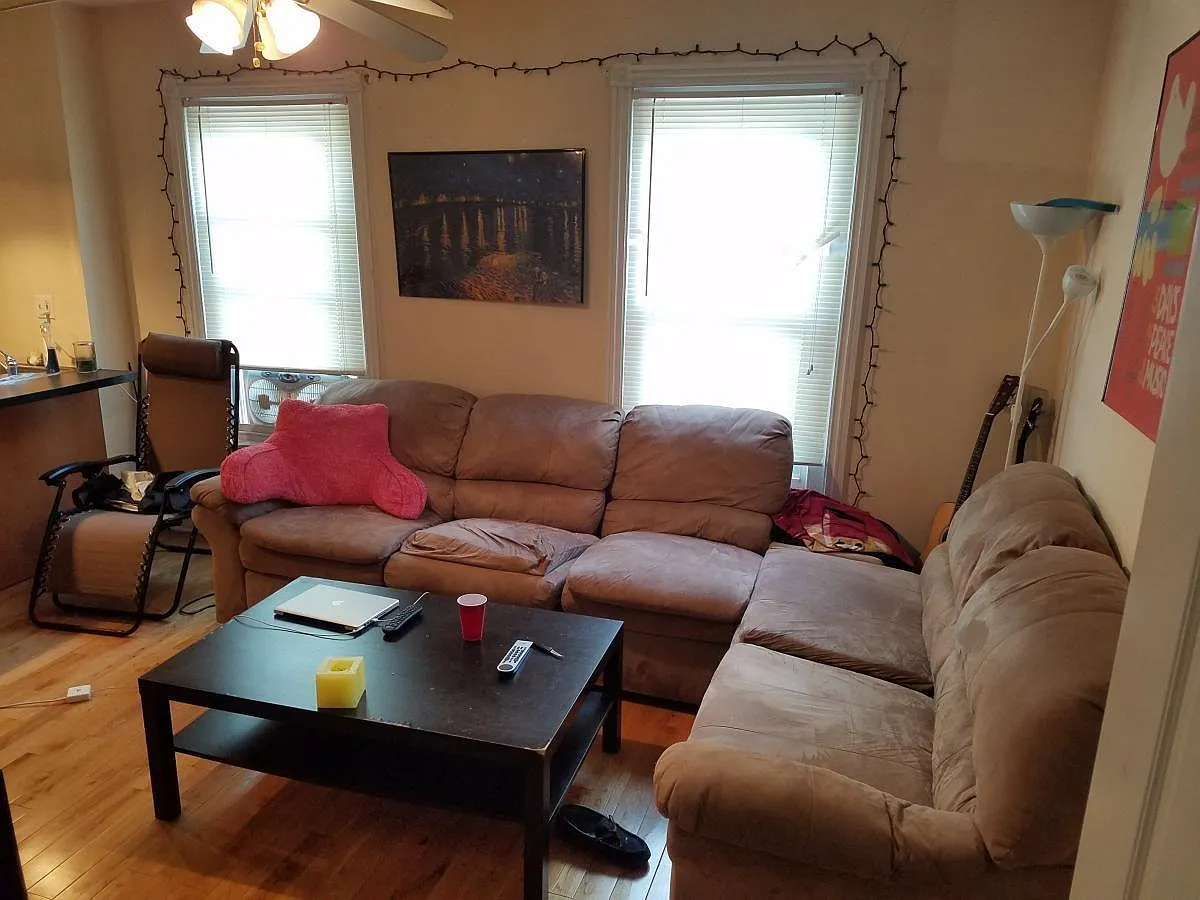 2 bed, 1100 sqft, $1,595 — Photo 2