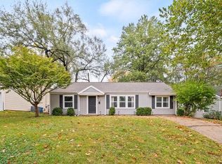 7632 Rainbow Dr, Prairie Village, KS 66208