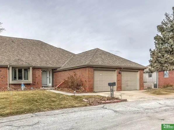 6430 S 120th Plz #15, Omaha, NE 68137
