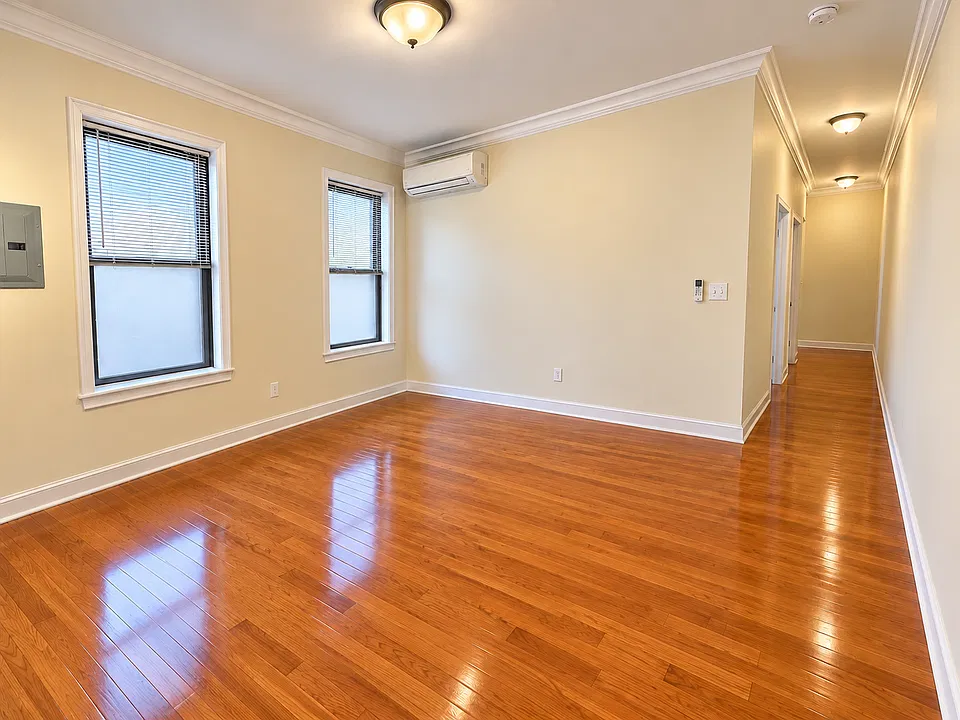 30-22 31st St #1C