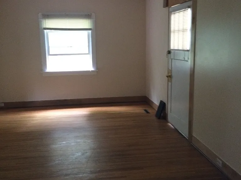 417 E 16th Ave — Photo 5