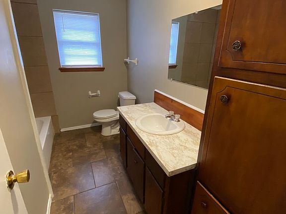 3rd image of 113 Lura Ln