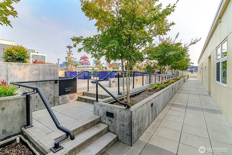 3rd image of 17 W Mercer Street #301