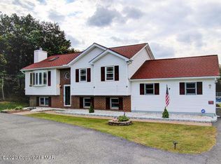 2873 Adirondack Dr, Blakeslee, PA 18610