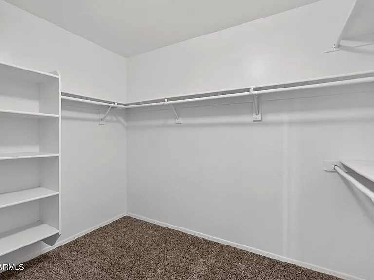 7823 S 48th Ln — Photo 23