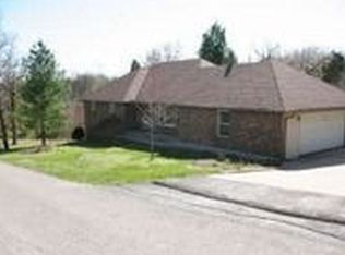8 Redbud Ln, Kimberling City, MO 65686