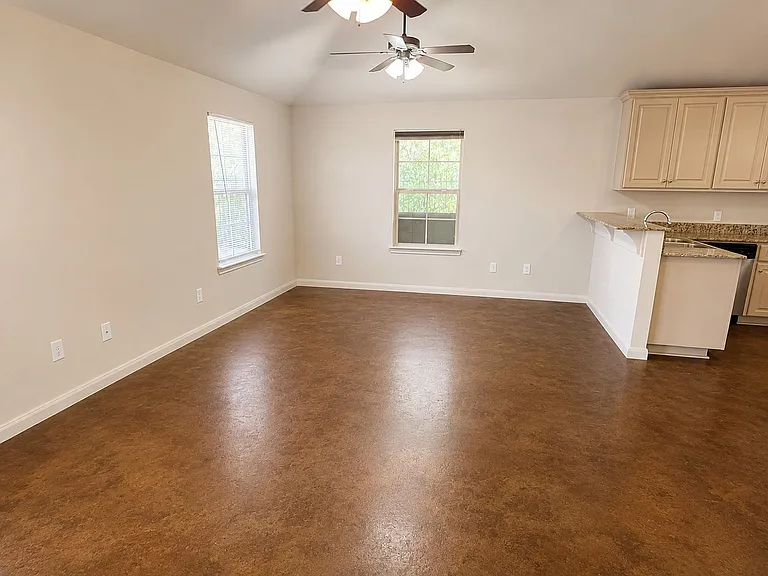 2308 S 3rd St — Photo 5