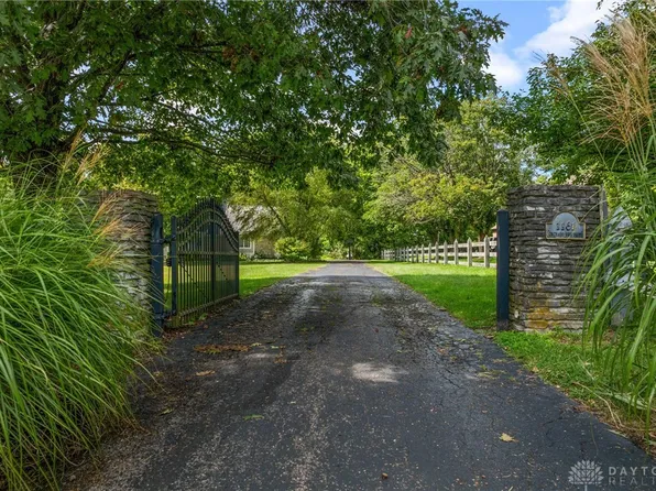 1161 Orchard Run Dr, Lebanon, OH 45036