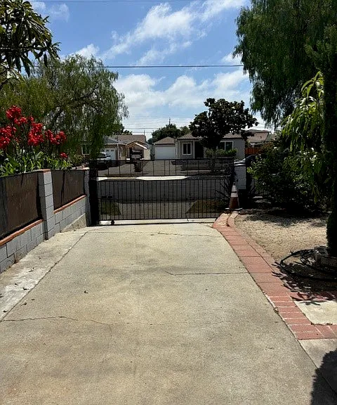 1107 King Ave — Photo 3