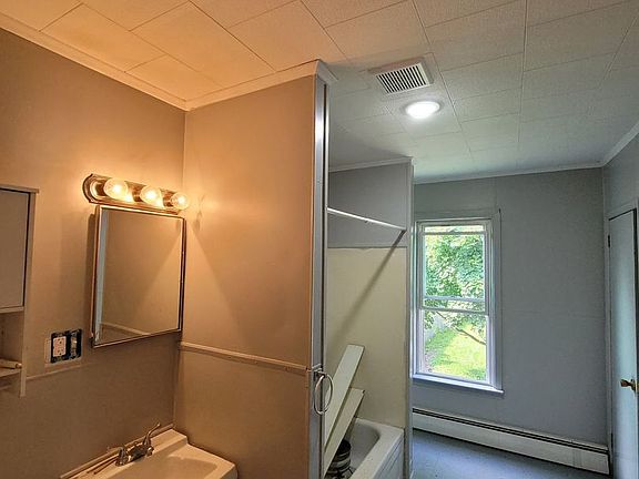 5th image of 259 W Pulteney St #201