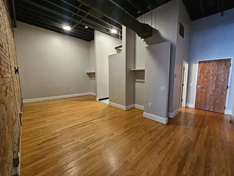 1417 Market St #35 — Photo 4