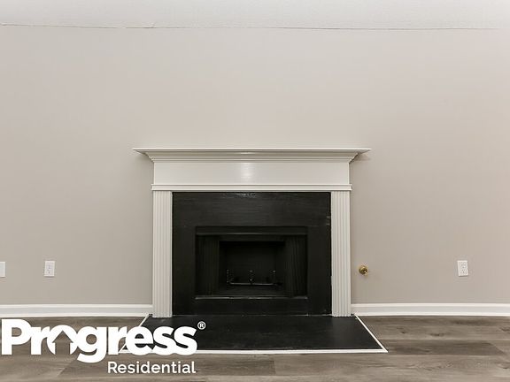 5th image of 3085 Highland Hills Pkwy