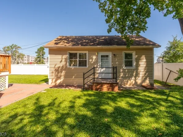 166 Victor St #2, Somerset, NJ 08873