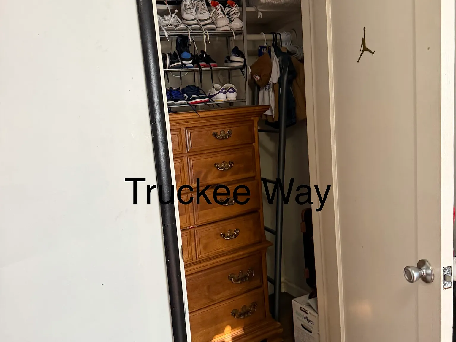 2 bed, 932 sqft, $2,300 — Photo 3