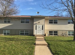 600 W Donahue St APT 1, Eldridge, IA