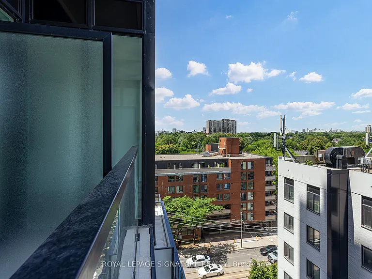 285 Dufferin St W #728 — Photo 18