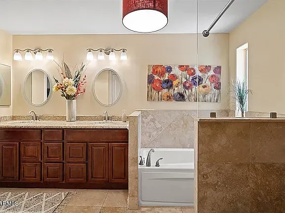6339 E Claire Dr — Photo 11