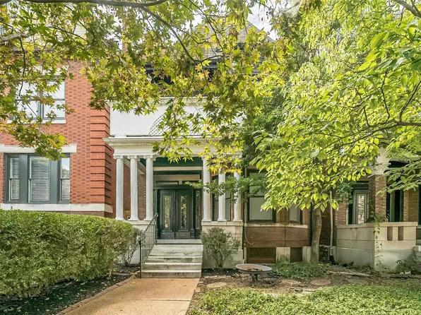 4624 Westminster Pl, Saint Louis, MO 63108