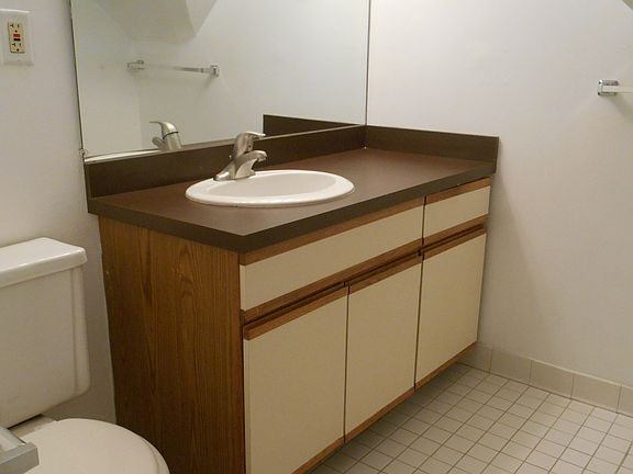 5th image of 588 N Broadway APT 2