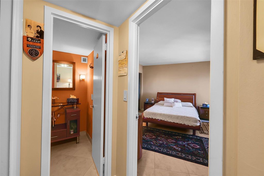 1200 HIBISCUS Avenue #PH3, photo 8
