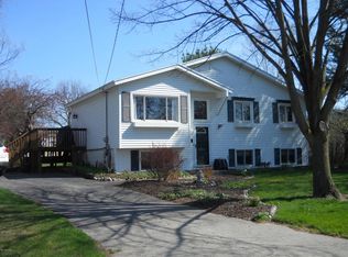 926 E Woodland St, Greenville, MI 48838