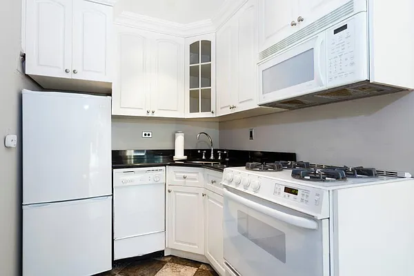 Sold by Harlem Lofts | media 16