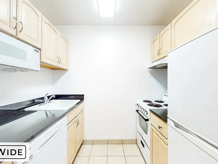 340 E 29th St #9H — Photo 3