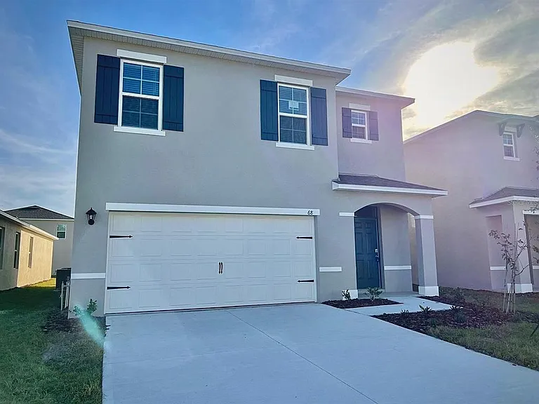 687 Park Place Blvd — Photo 1