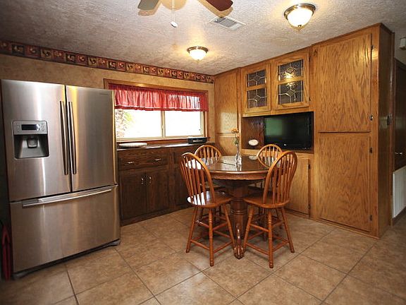 3rd image of 13535 Wayside Dr