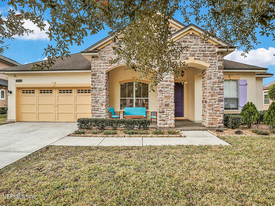 1st image of 563 Saddlestone Dr