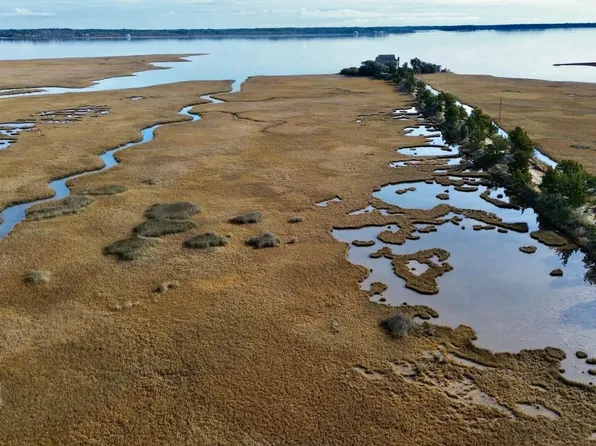 3102 Us-70, Beaufort, NC 28516