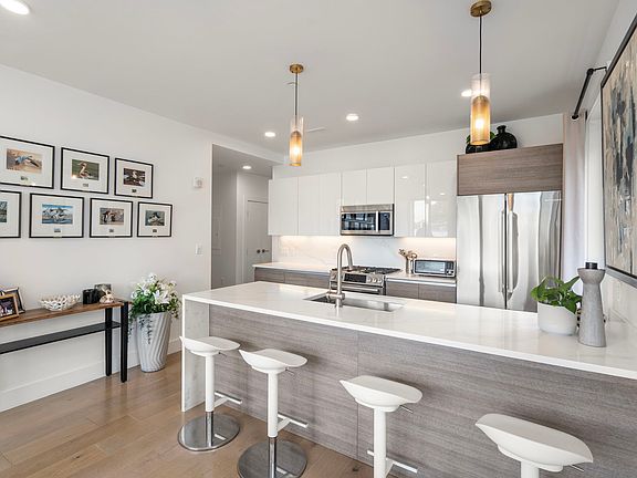 5th image of 30 Penniman Rd #201